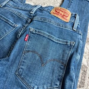 Levi’s 721 high rise skinny jean